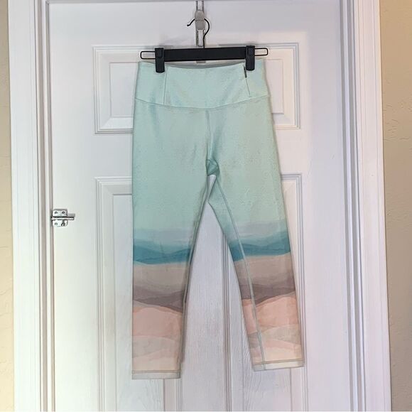 Calia By Carrie Underwood Landscape Mint Green Workout Capris Size XS - Picture 2 of 9
